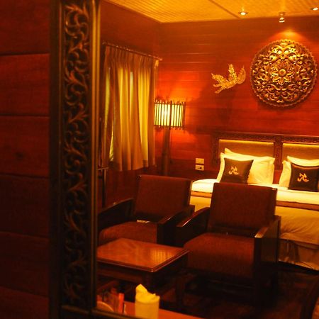 Ruenkanok Thaihouse Resort HHQ Exterior foto